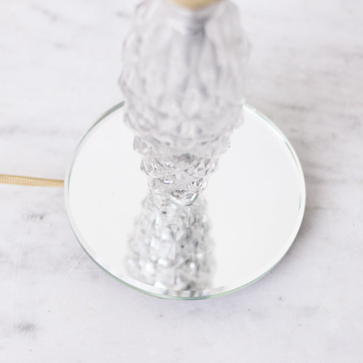 Lampe d'appoint en verre avec base en miroir