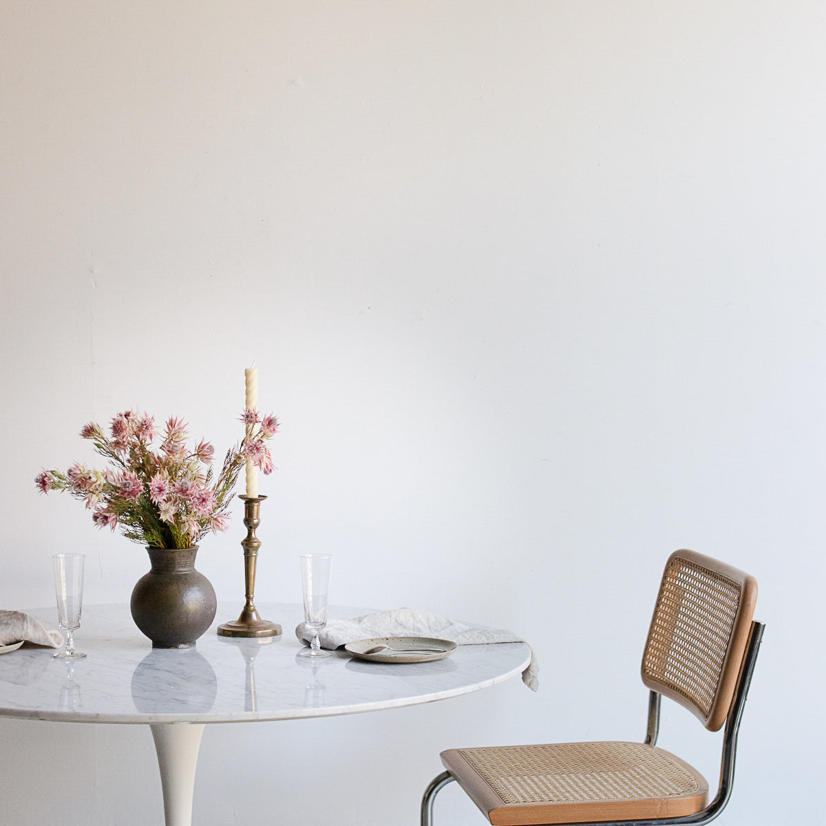 Table Tulipe Knoll signée 1974