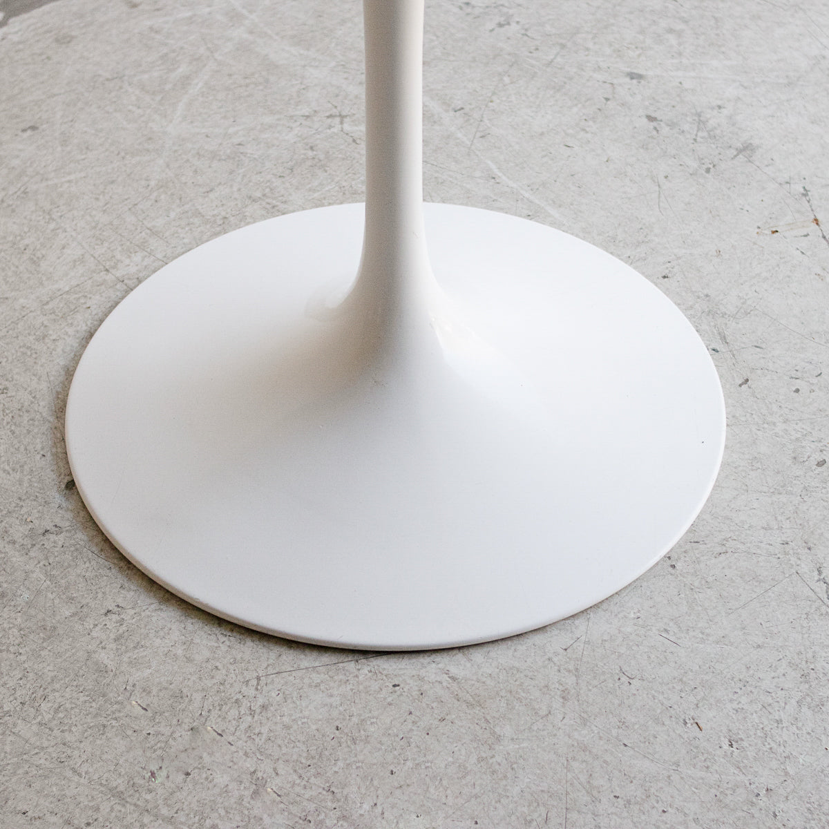 Table Tulipe Knoll signée 1974