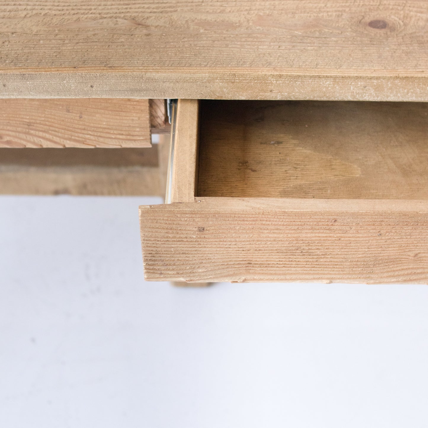 Table de travail en bois récupéré de style ferme | Échantillon de sol