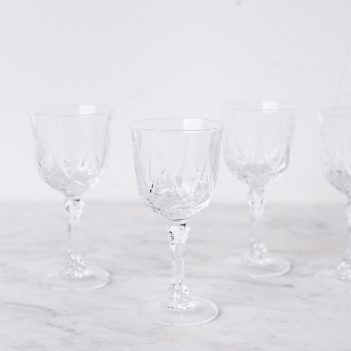 Ensemble de 4 verres à vin vintage