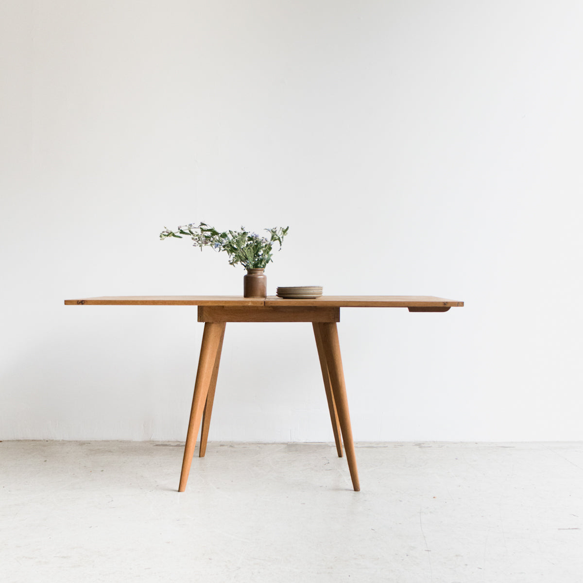 Table à manger extensible du milieu du siècle