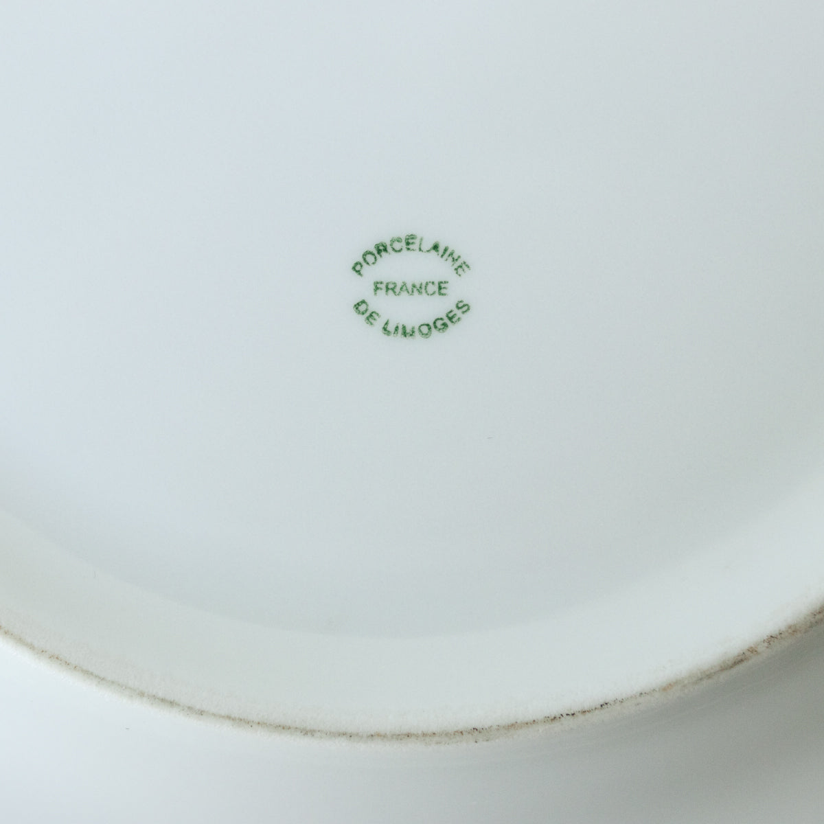 Trio de plats ronds en porcelaine