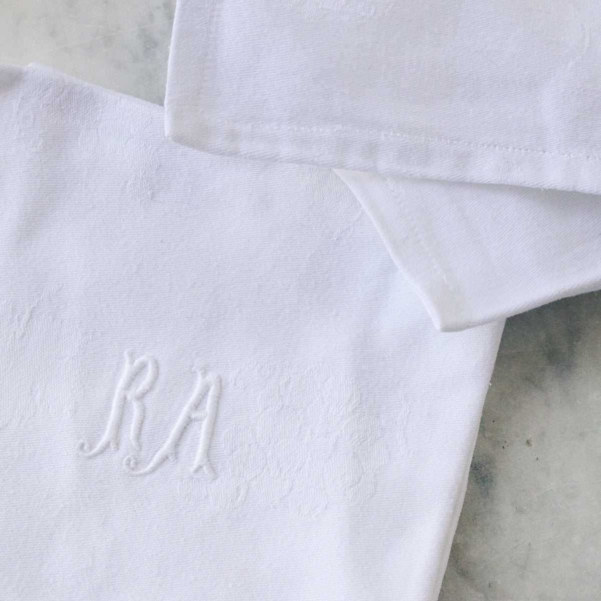 Lot de 12 serviettes monogrammées vintage | RA