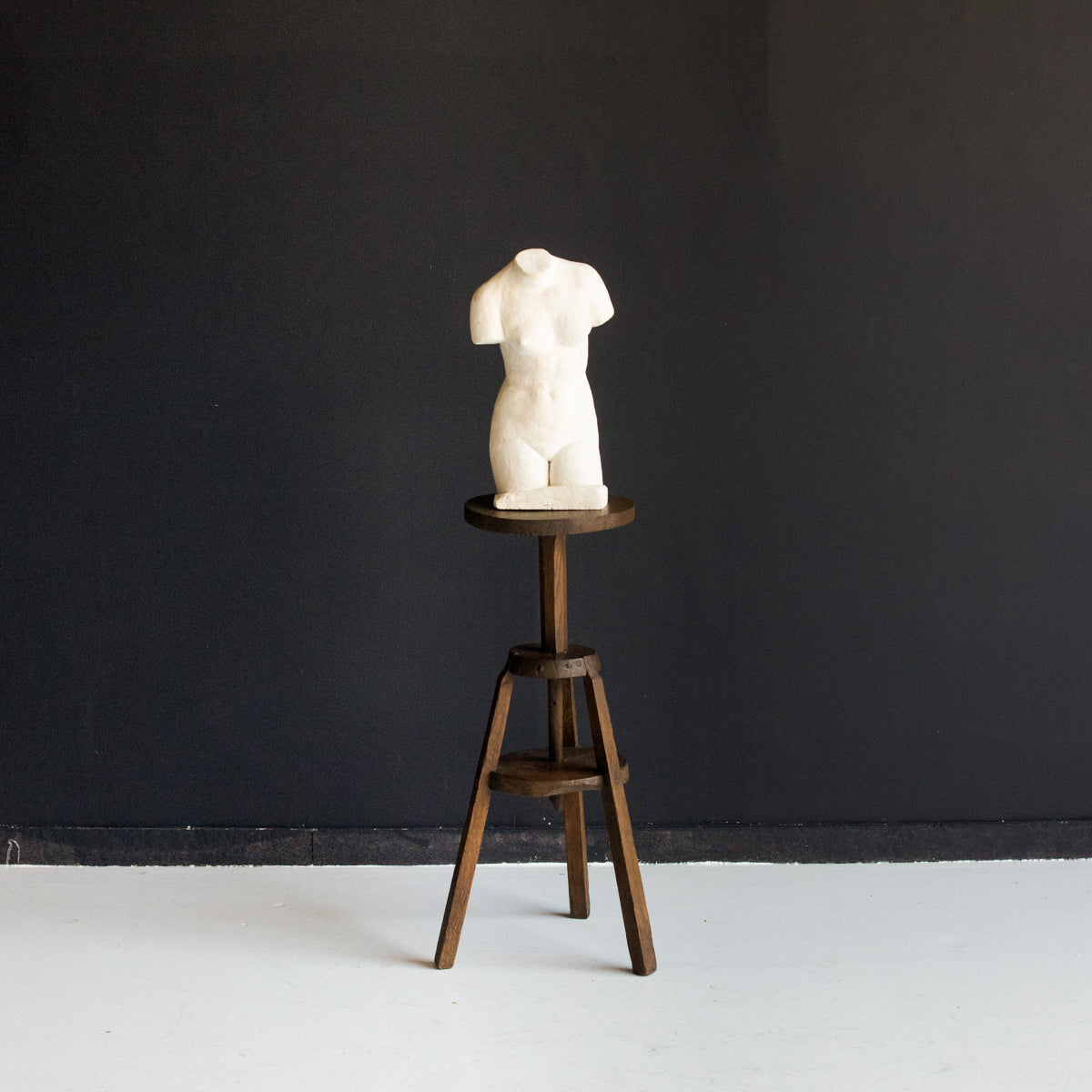Stand de sculpteur antique