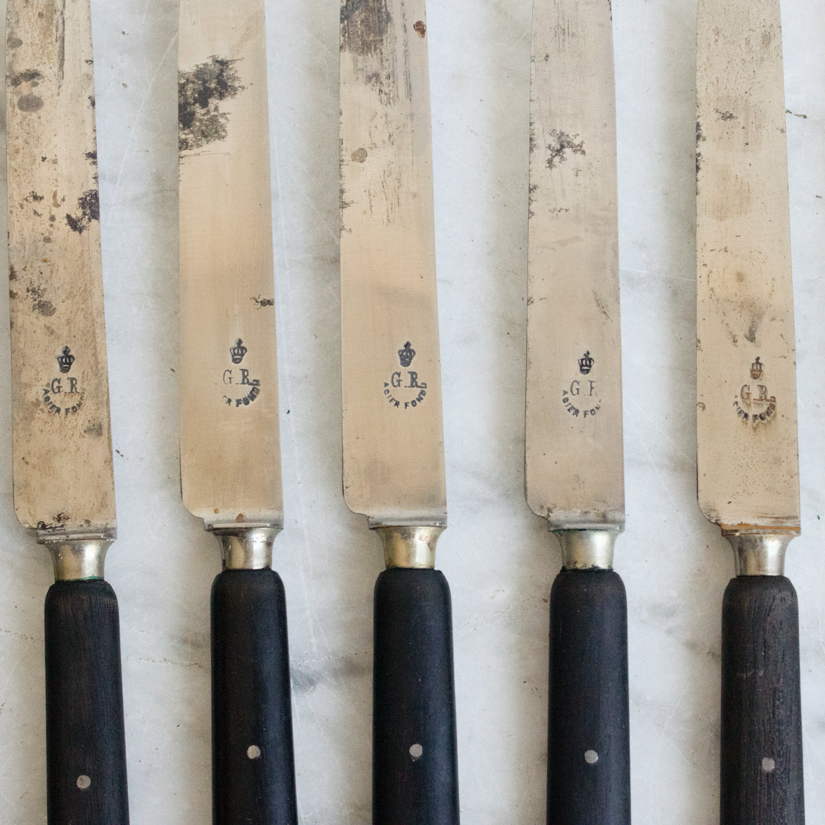 Ensemble de 12 couteaux en ébène