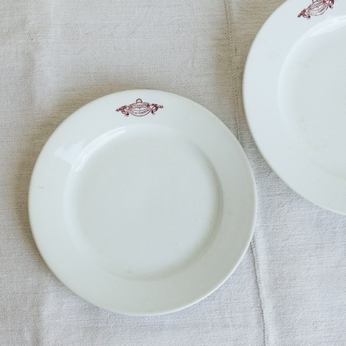 Plateau de porcelaine de l'hôtel Place Tournadre
