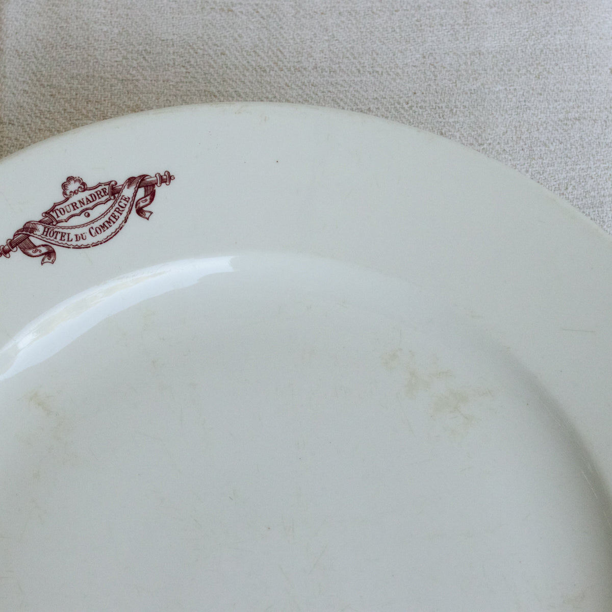 Plateau de porcelaine de l'hôtel Place Tournadre