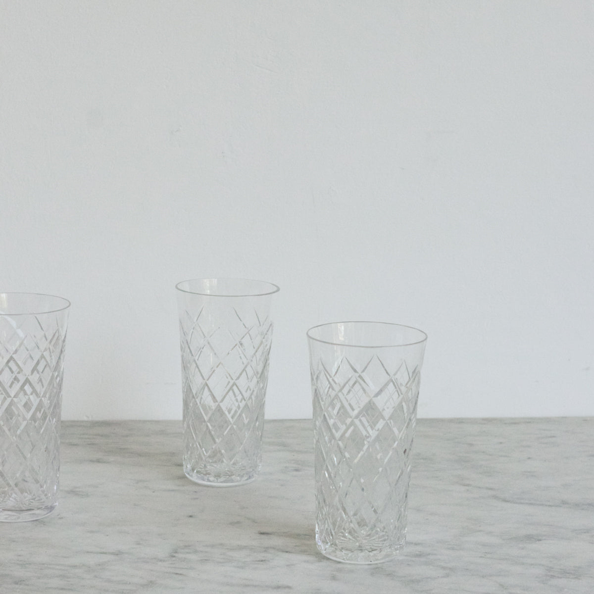 Ensemble de 4 gobelets en cristal taillé