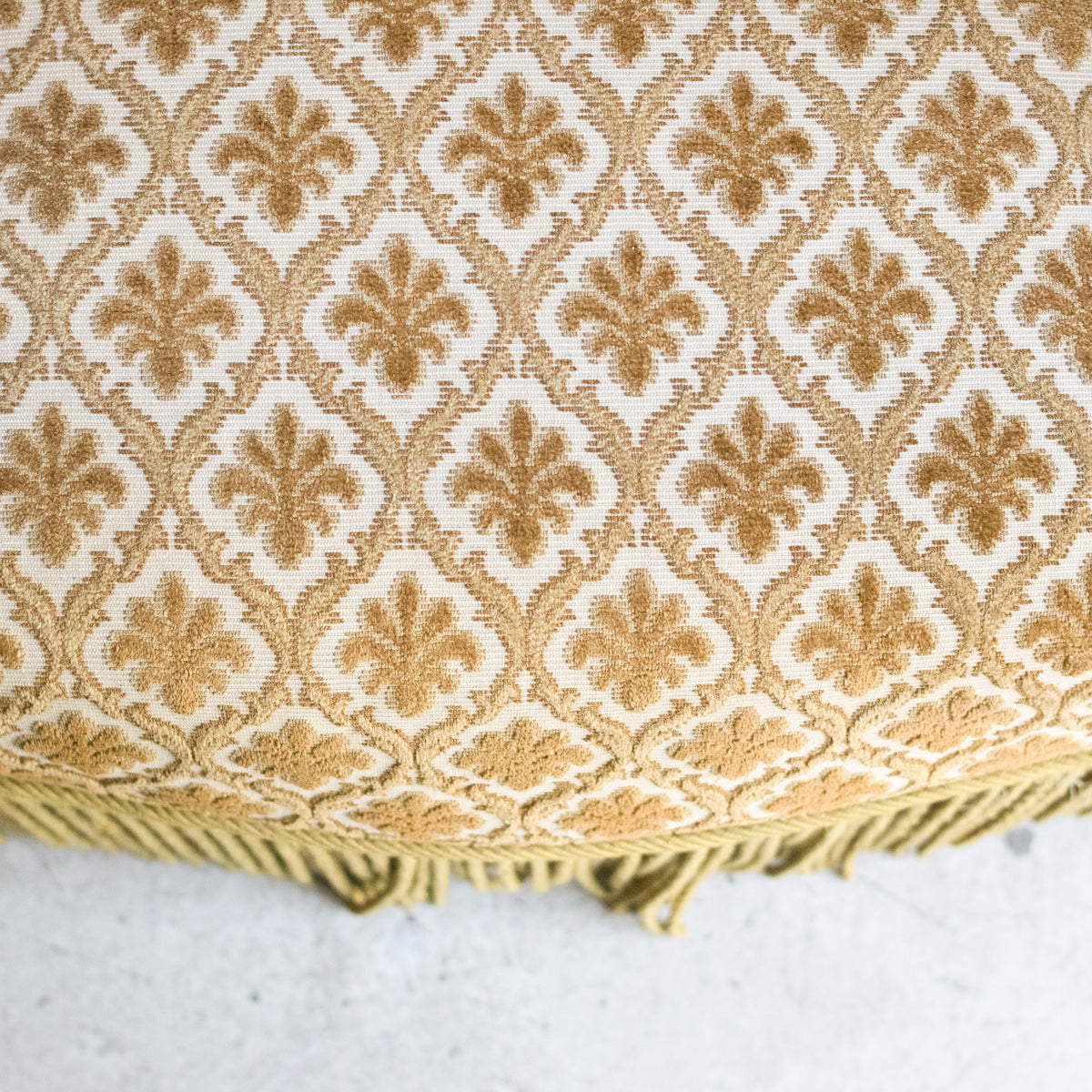Chaise Crapaud Vintage en Chenille