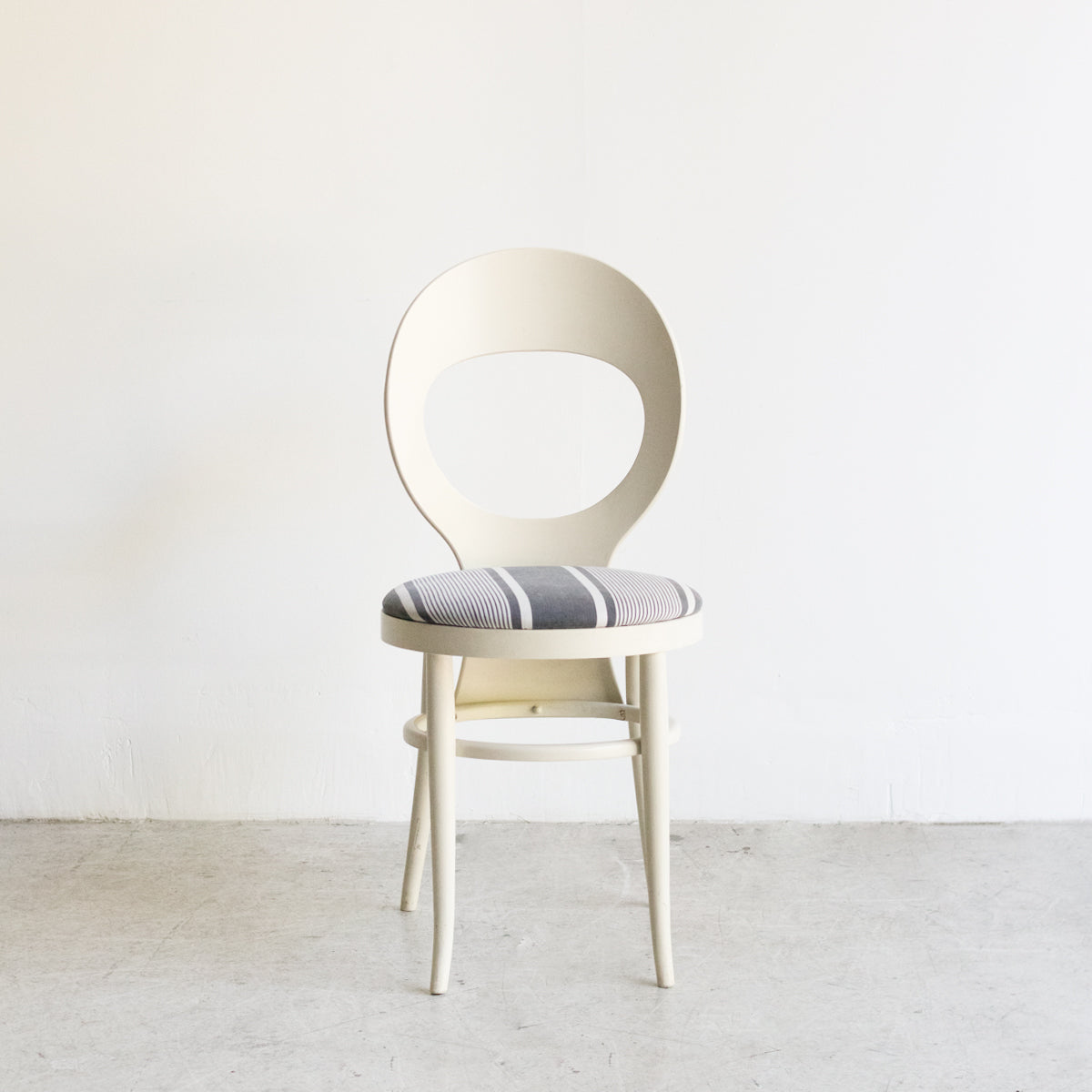 Chaise mouette vintage avec assise en coutil