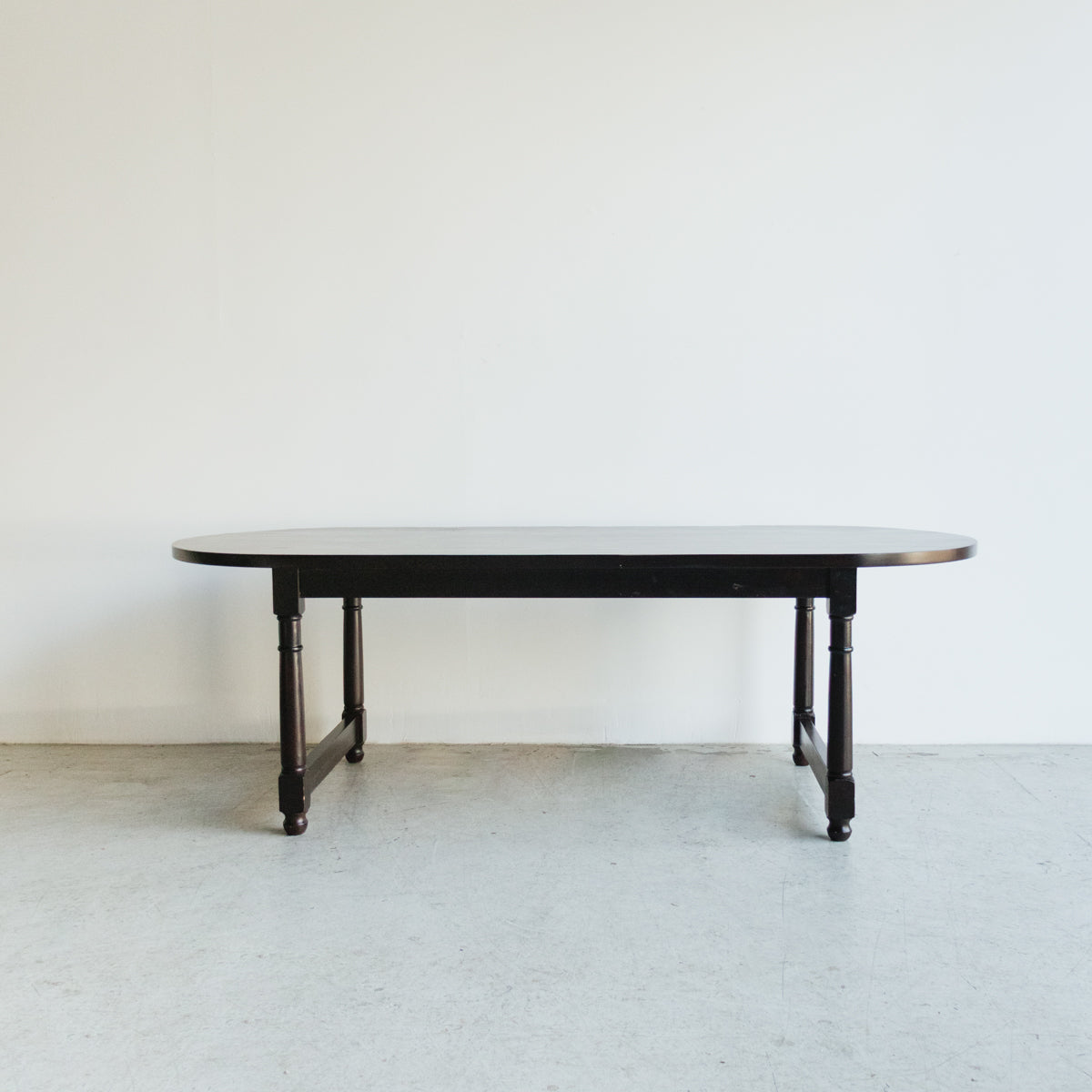 Table de ferme ovale en bois récupéré | Échantillon de sol