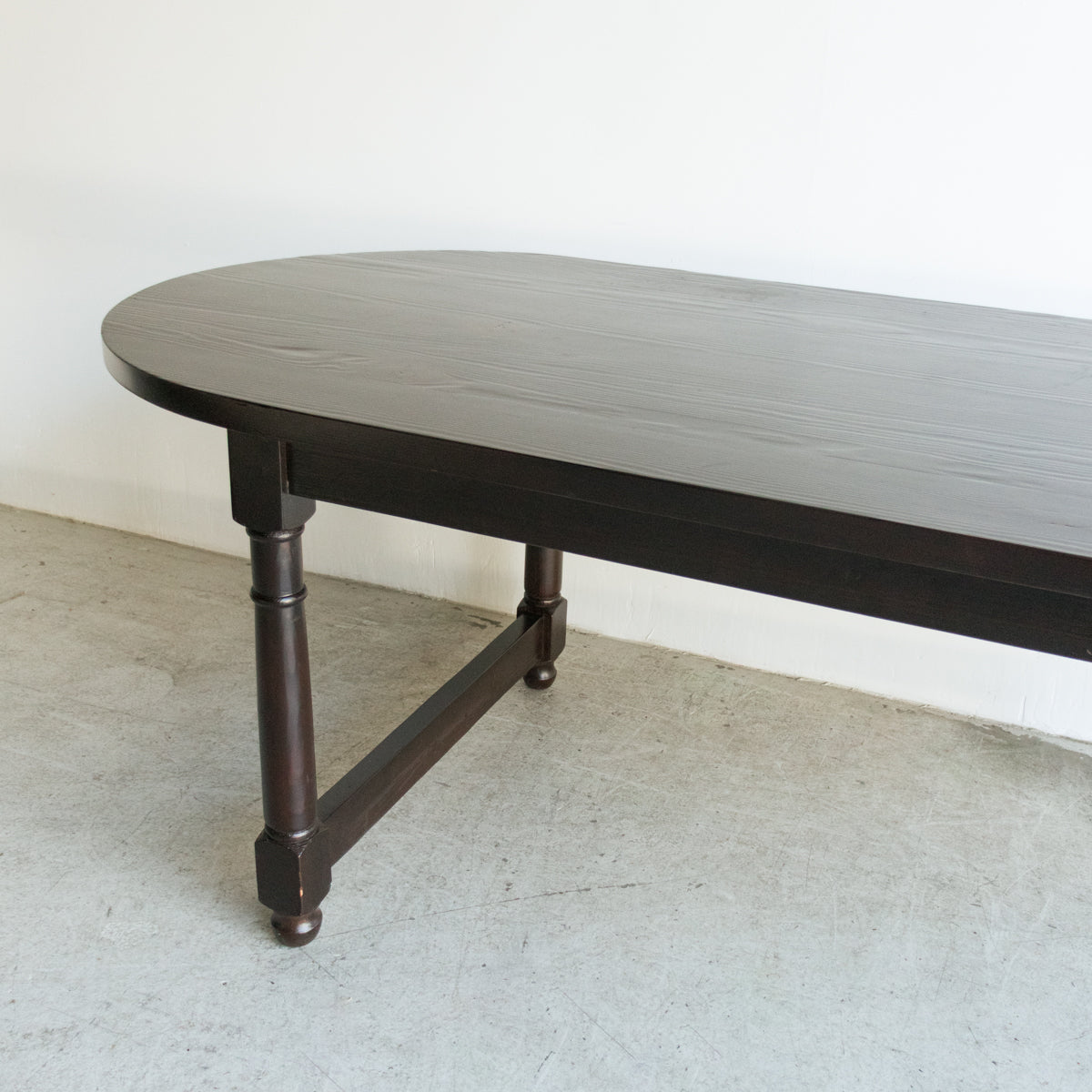 Table de ferme ovale en bois récupéré | Échantillon de sol