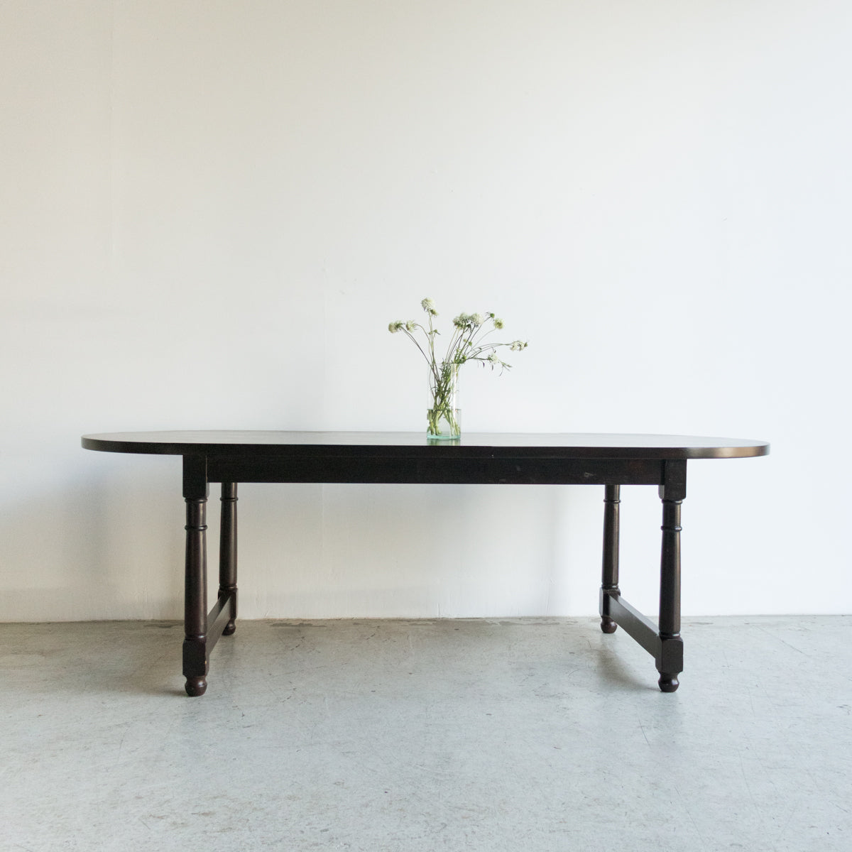 Table de ferme ovale en bois récupéré | Échantillon de sol