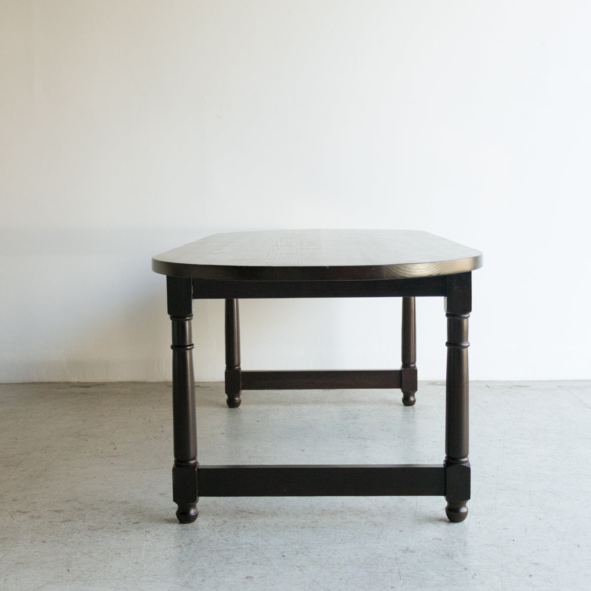 Table de ferme ovale en bois récupéré | Échantillon de sol