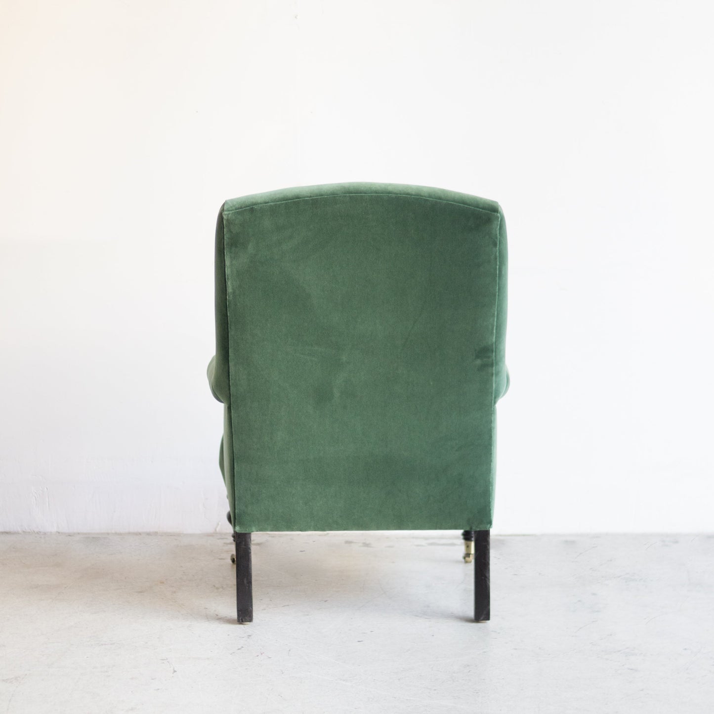 Fauteuil Bellecour | Velours Émile en épicéa | Échantillon de sol