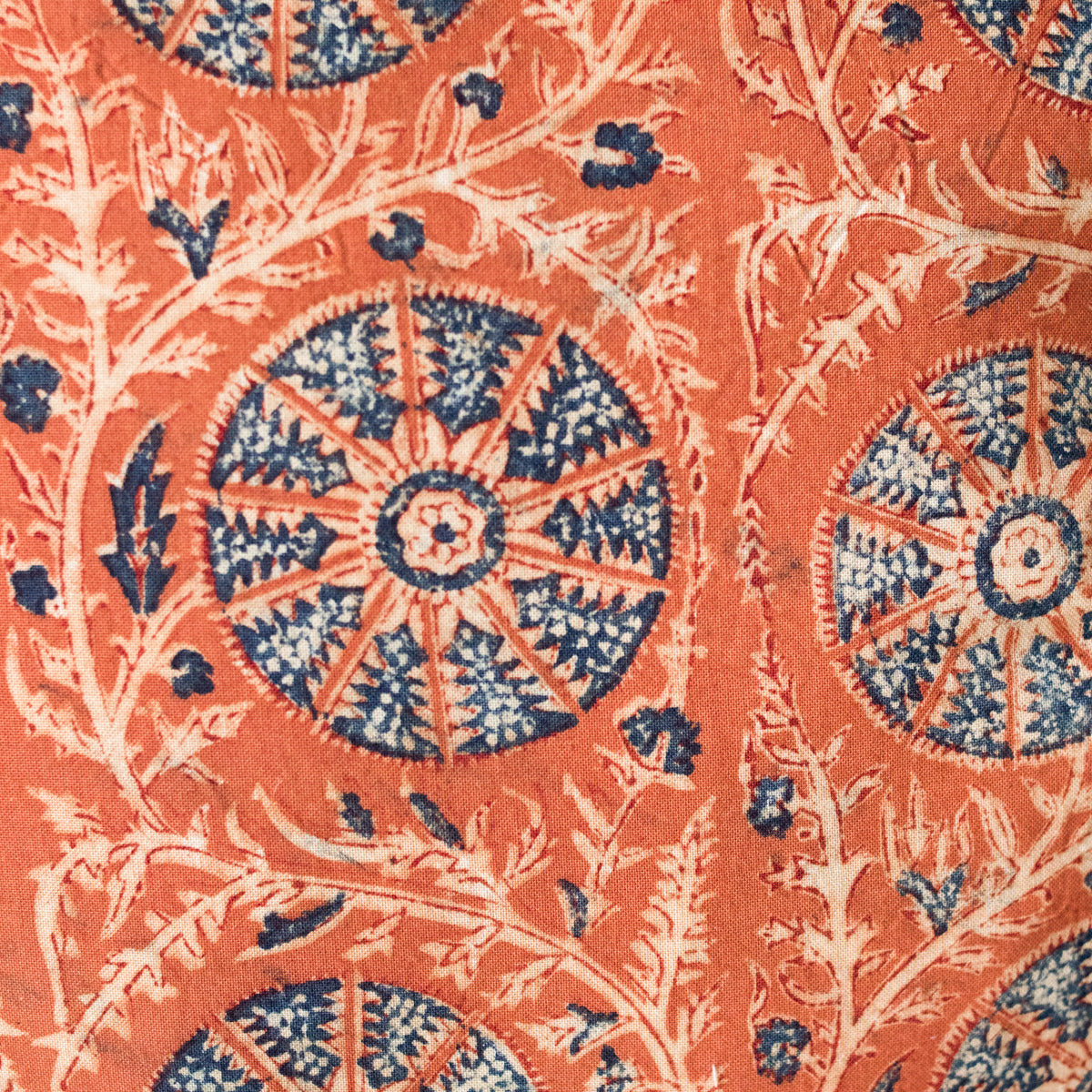 Housse de coussin à imprimé bloc | Karuna Safran
