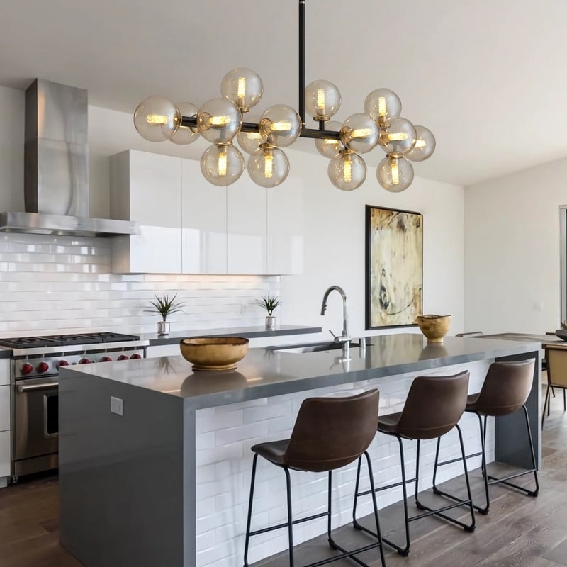 Lustre linéaire moderne du milieu du siècle de 40 po, suspension Spoutnik à 16 ampoules en laiton doré avec globe en verre dépoli pour salle à manger