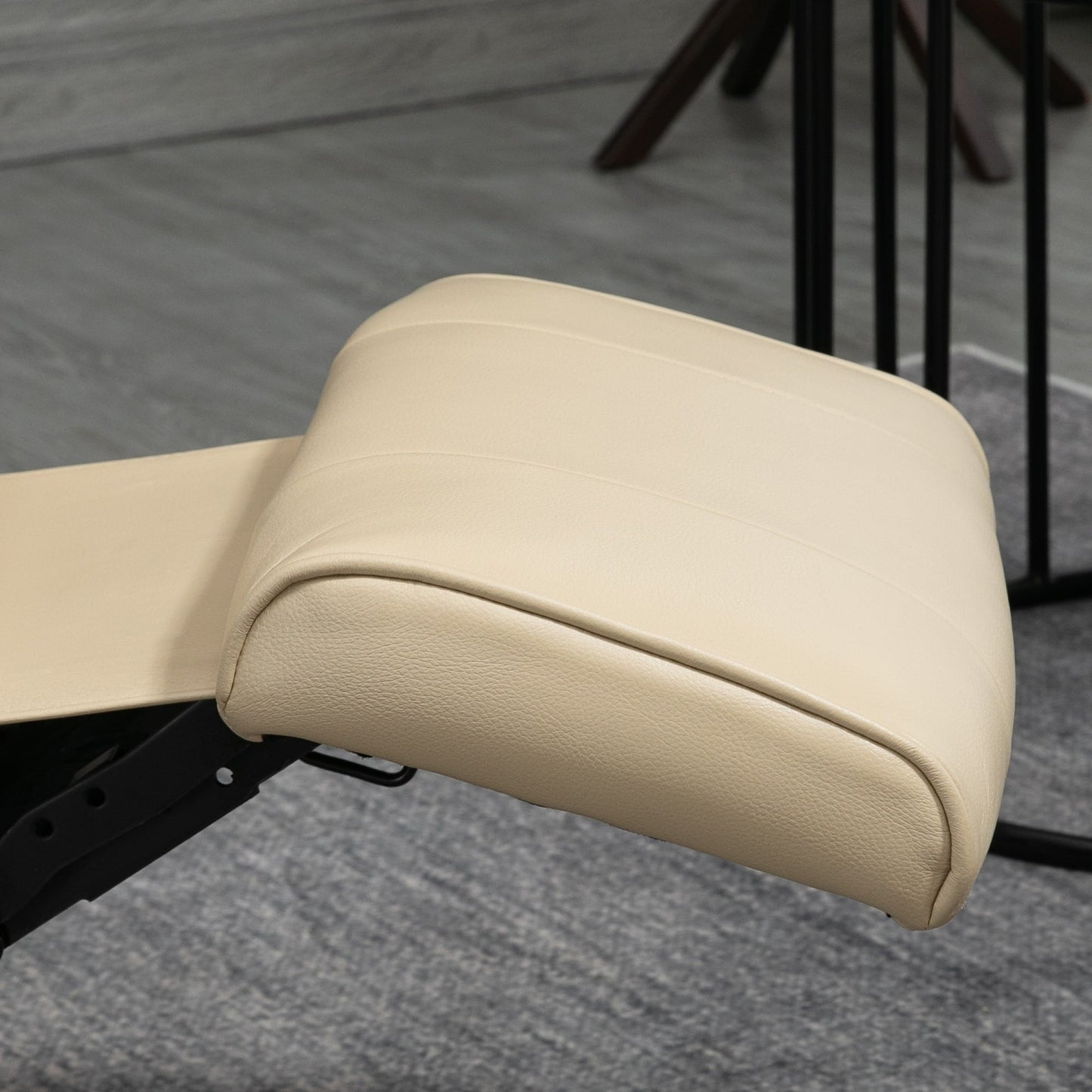 Fauteuil inclinable pivotant manuel réglable en similicuir HomCom avec repose-pieds confortable et relaxant