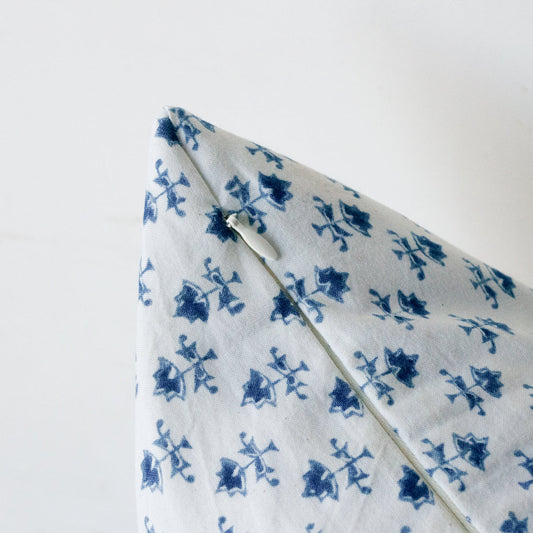 Housse de coussin imprimée à la main | Juliette Indigo 