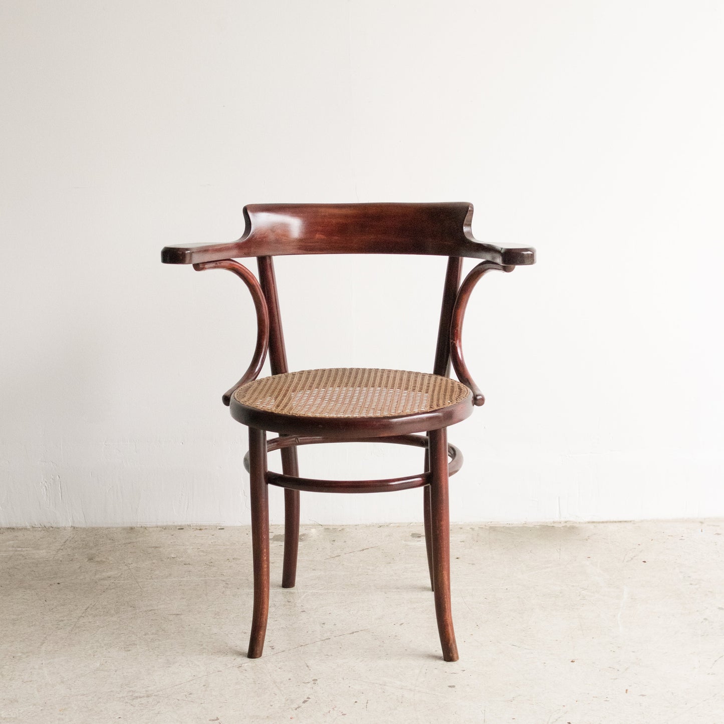 Fauteuil Fischel avec cannage œil-de-perdrix