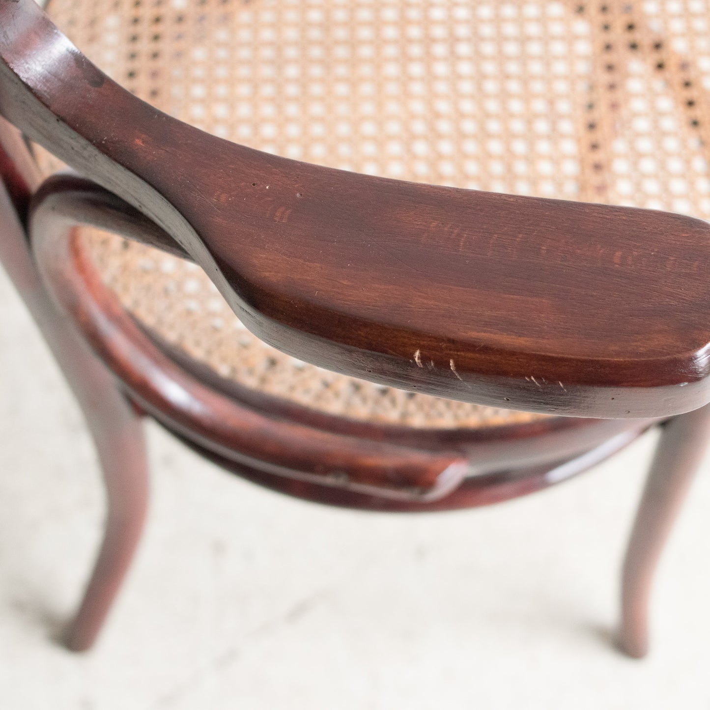 Fauteuil Fischel avec cannage œil-de-perdrix