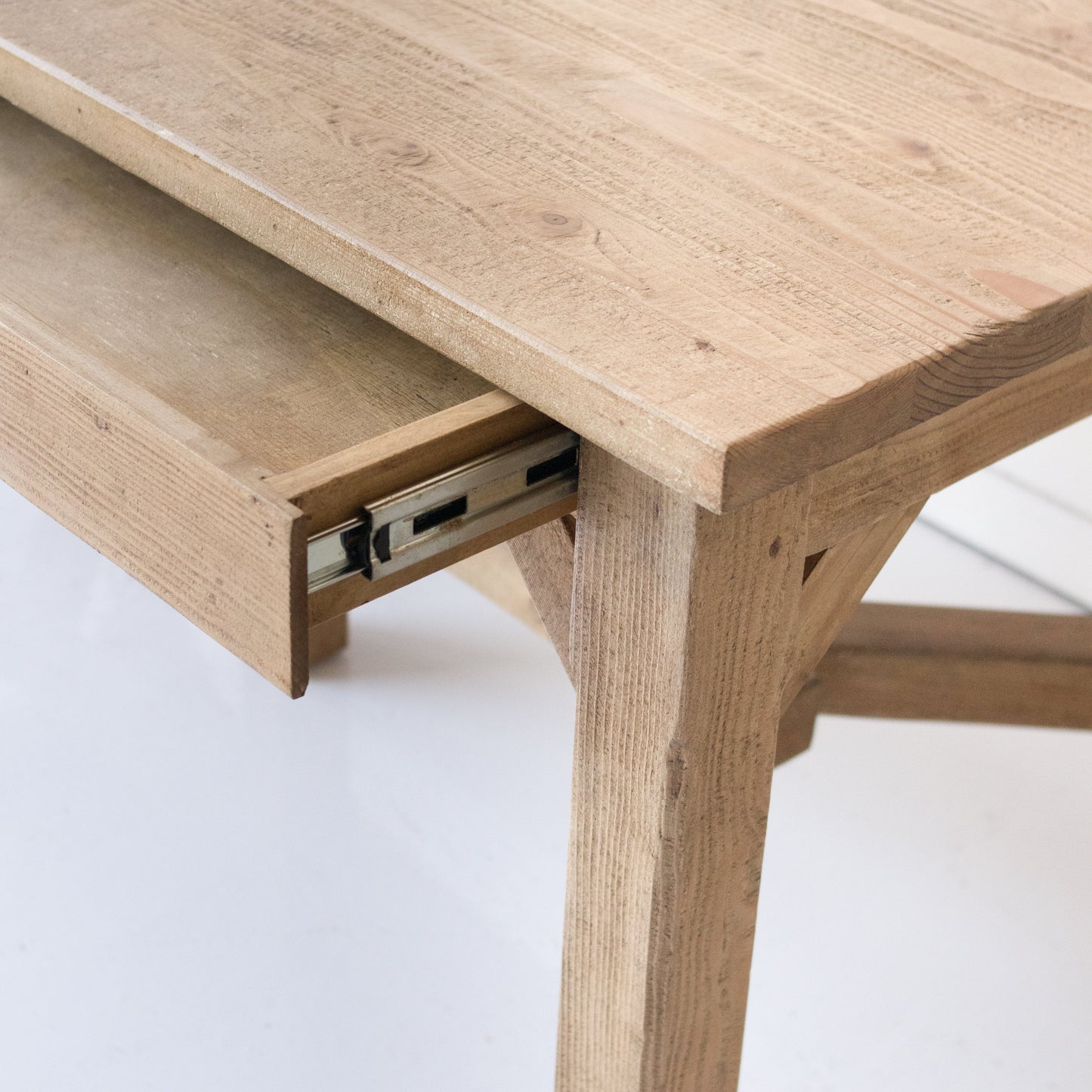 Table de travail en bois récupéré de style ferme | Échantillon de sol