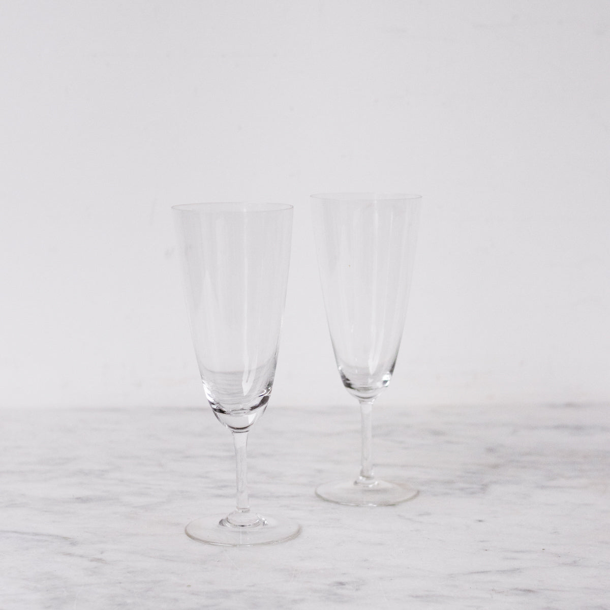 Ensemble de 9 flûtes à champagne simples