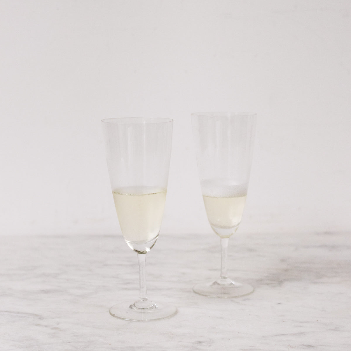 Ensemble de 9 flûtes à champagne simples