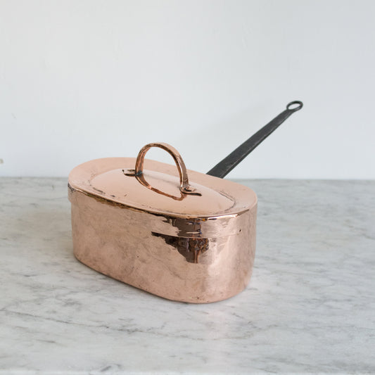 Pot en cuivre antique avec couvercle