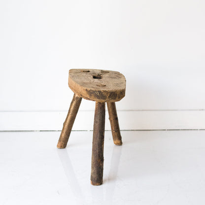 Tabouret de traite rustique