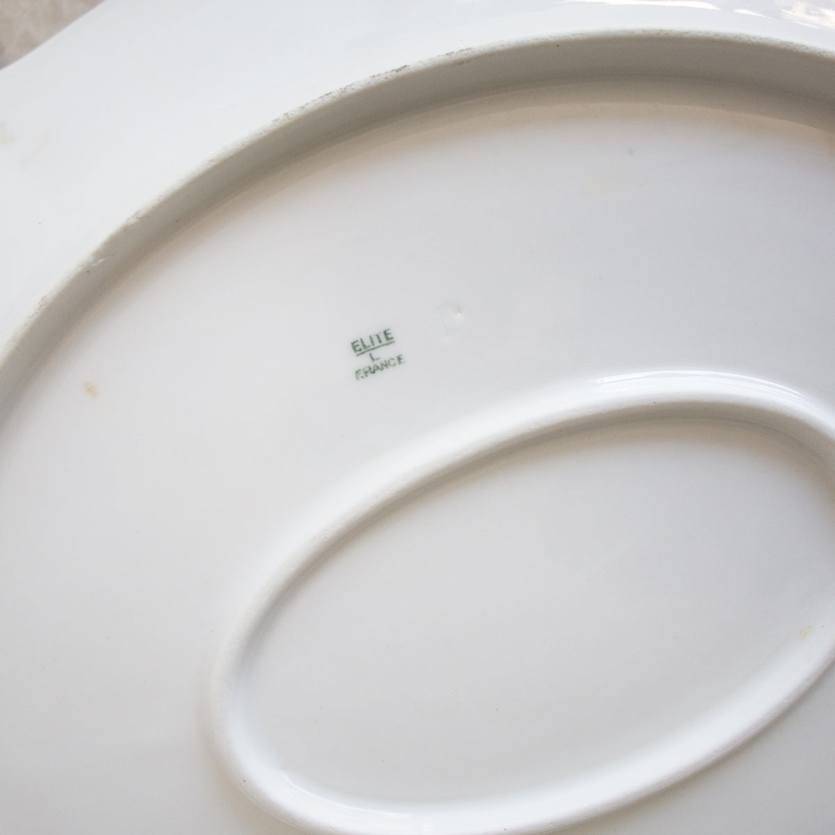 Plat en porcelaine vintage