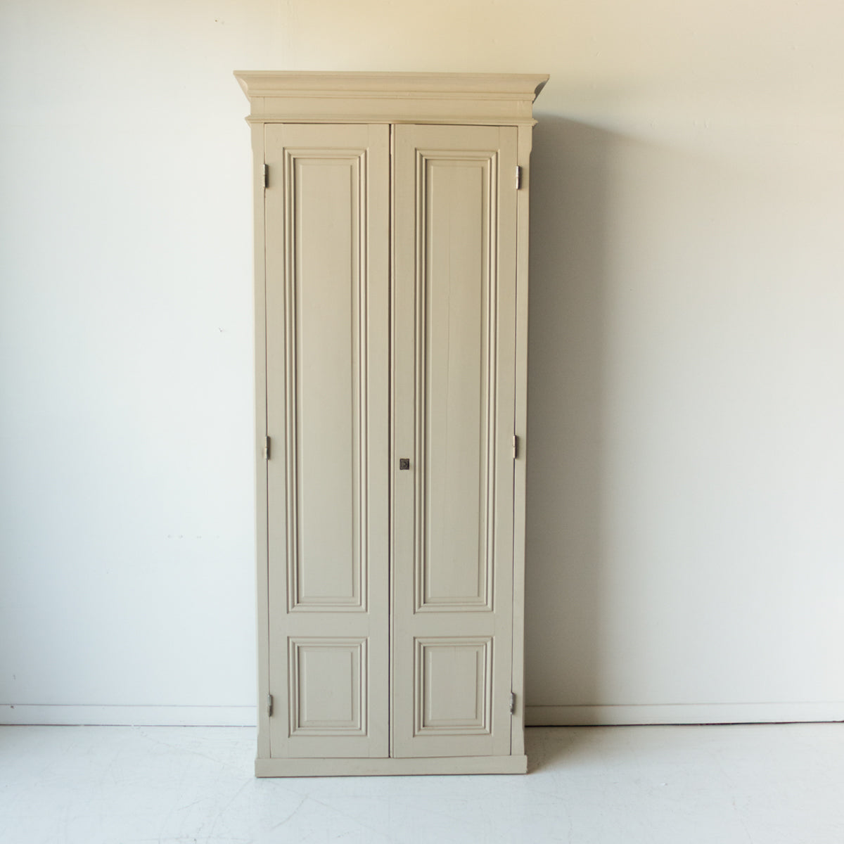 Grande Armoire Peinte