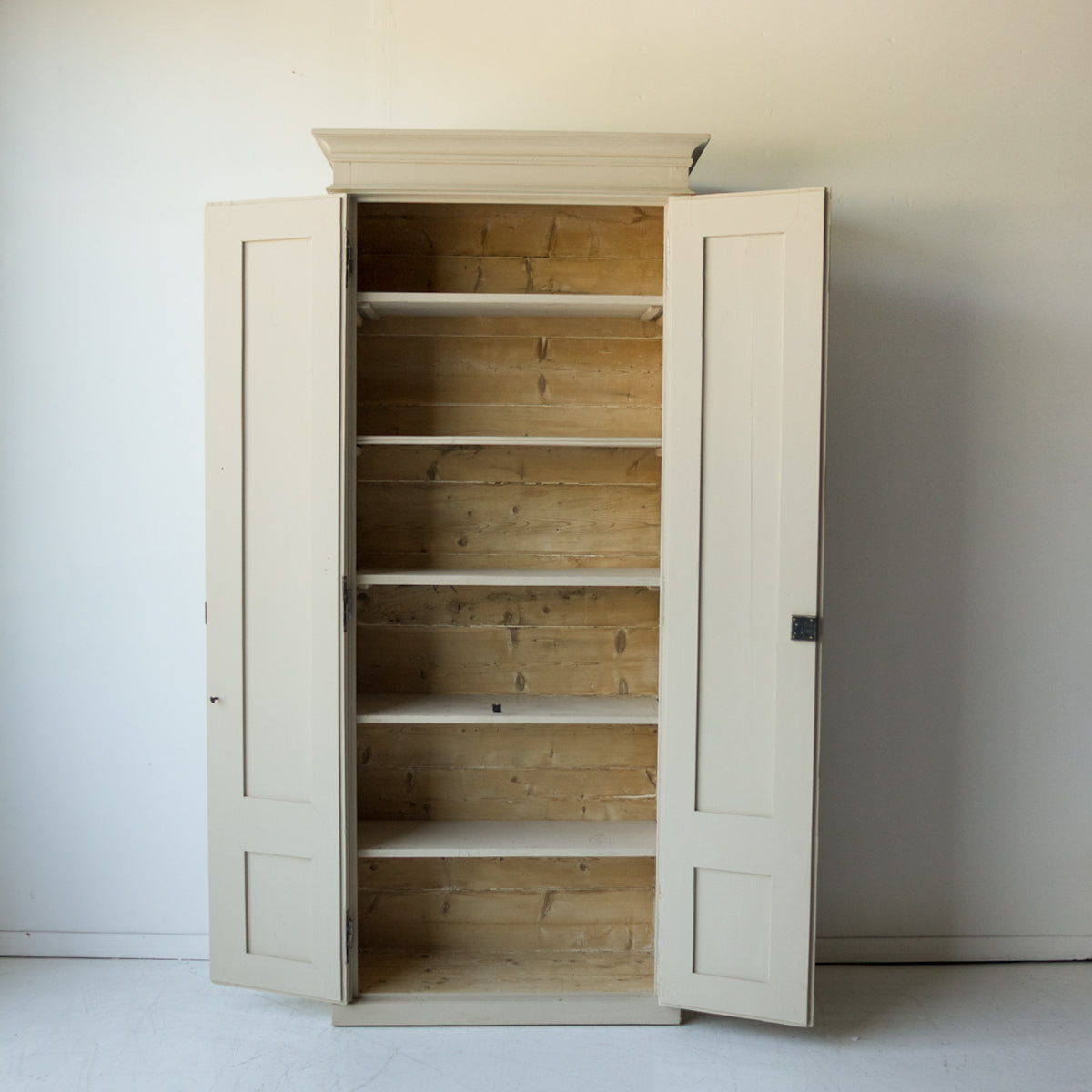 Grande Armoire Peinte