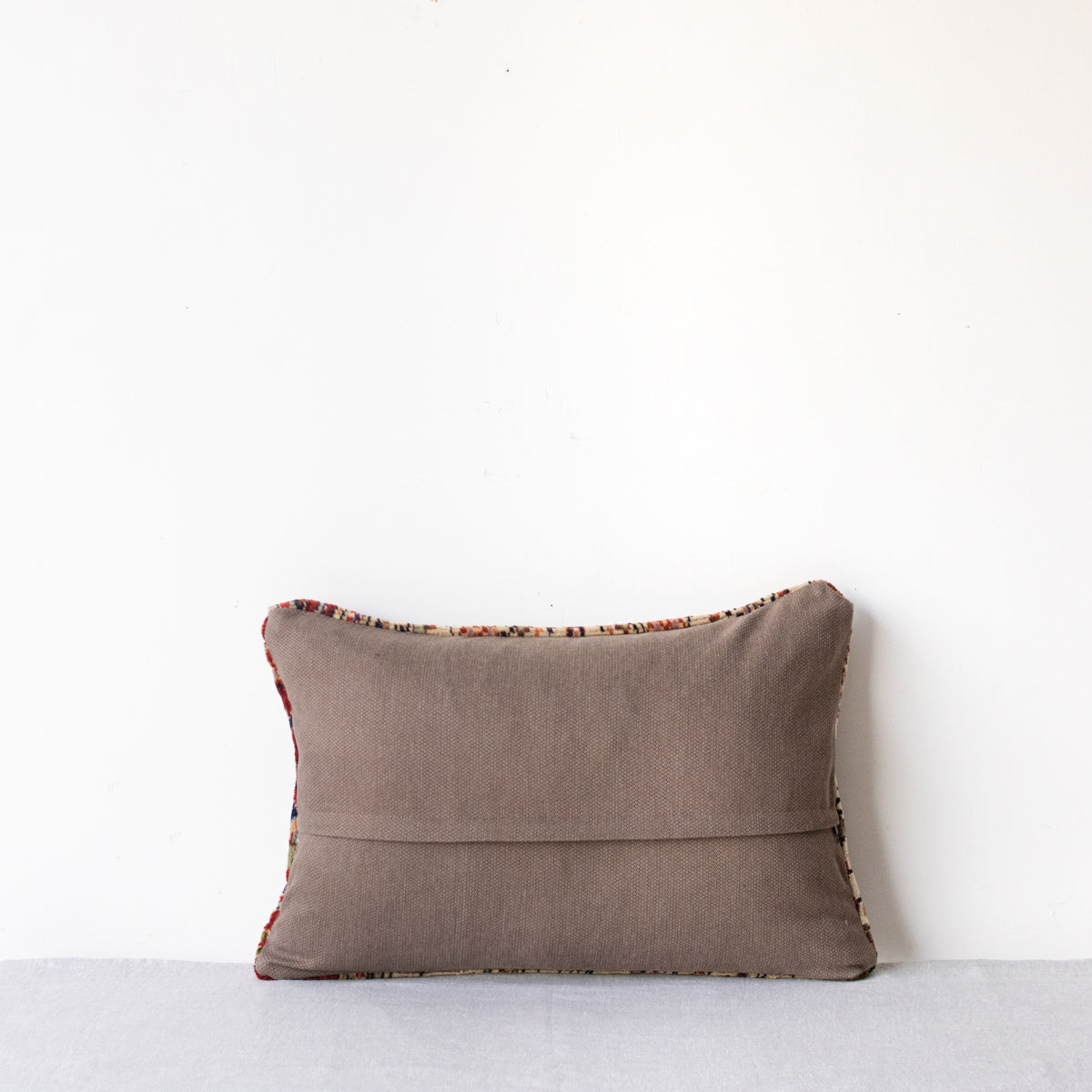 Coussin touffeté vintage | Croix