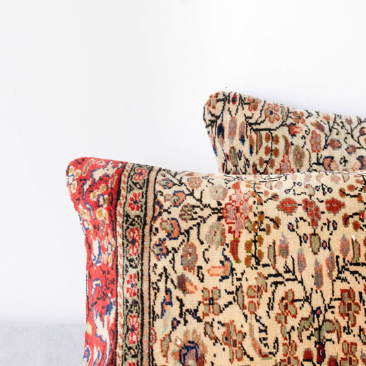 Coussin touffeté vintage | Croix
