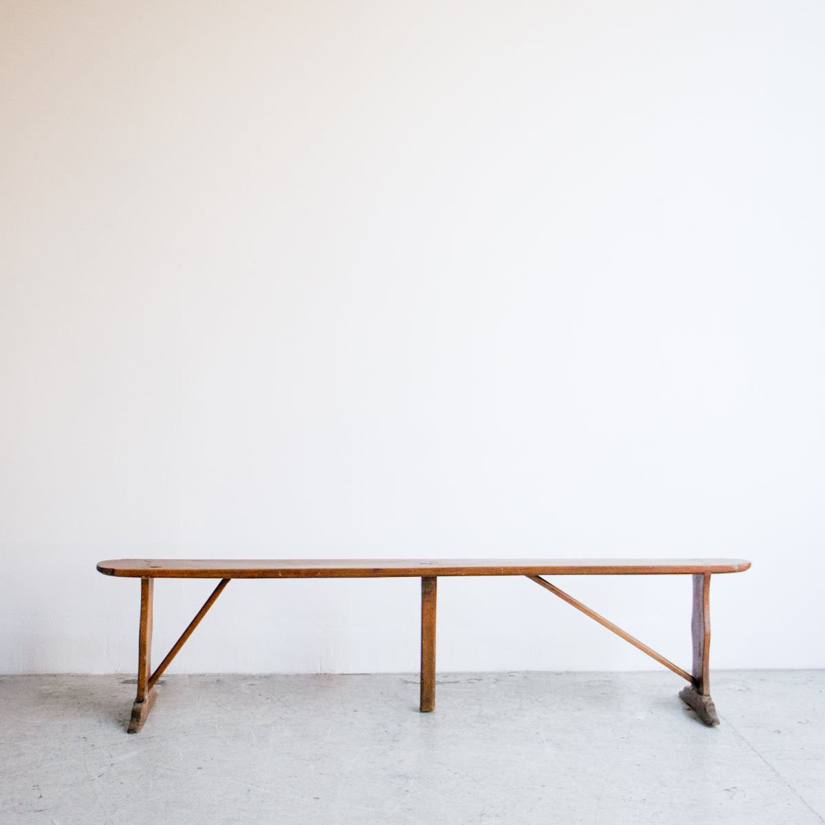 Banc antique en noyer