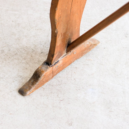 Banc antique en noyer