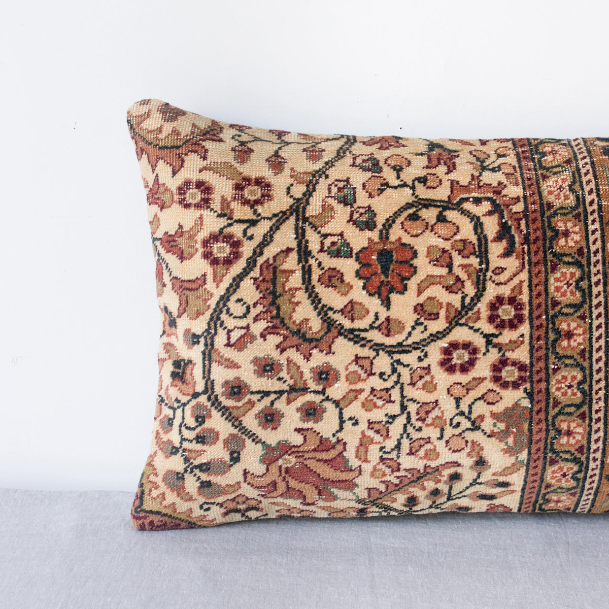oreiller de tapis touffeté vintage | Millau