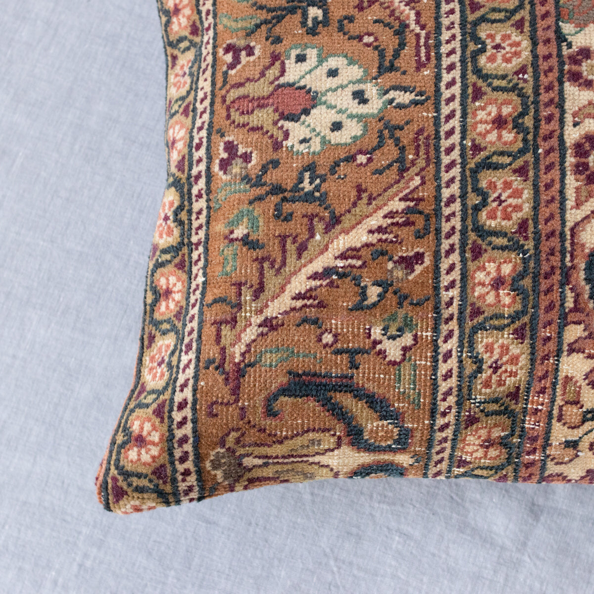 oreiller de tapis touffeté vintage | Millau