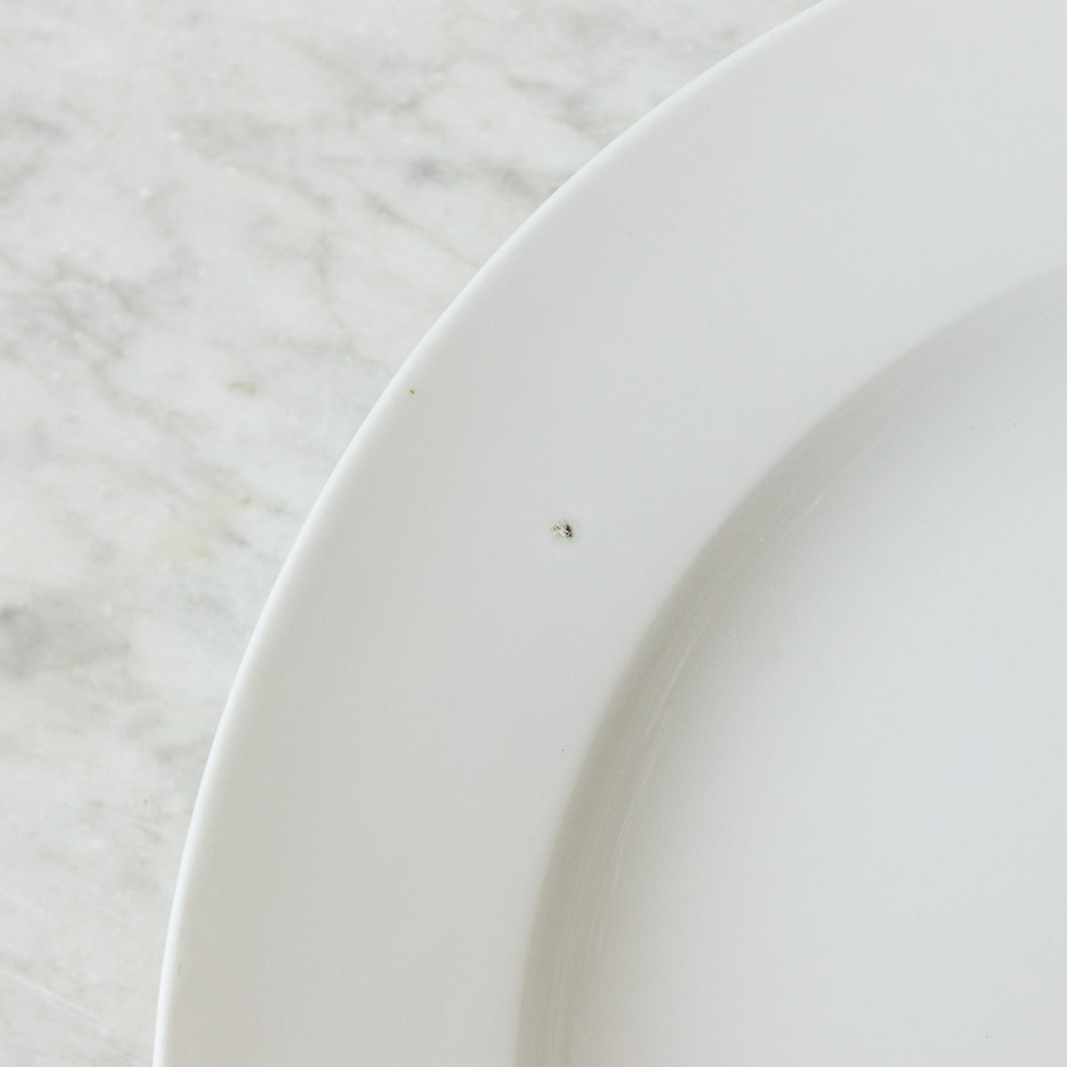 Trio de plats ronds en porcelaine