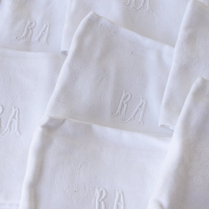 Lot de 12 serviettes monogrammées vintage | RA