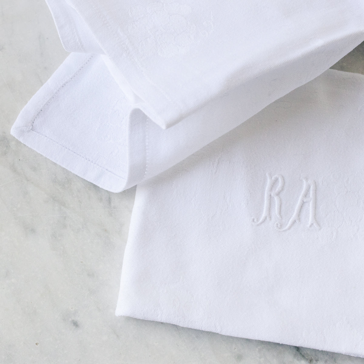 Lot de 12 serviettes monogrammées vintage | RA