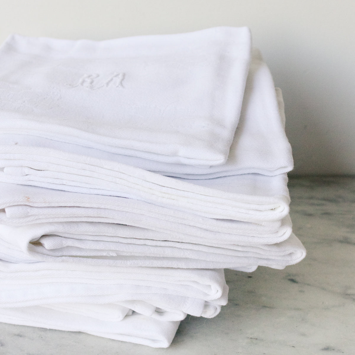 Lot de 12 serviettes monogrammées vintage | RA