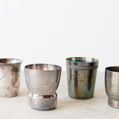 Lot de 5 tasses de baptême gravées