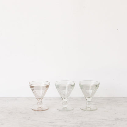 Trio éclectique de coupes bistro
