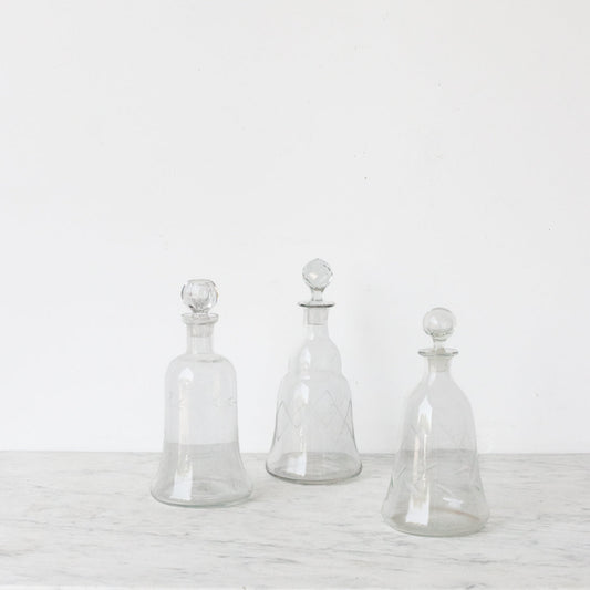 Carafe en forme de cloche avec bouchon