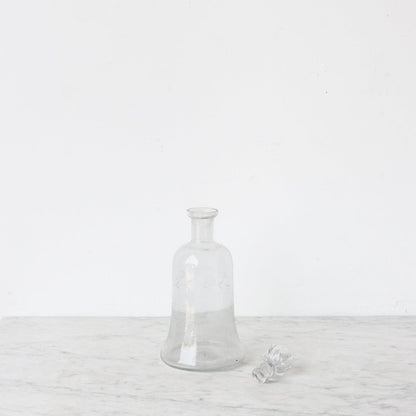 Carafe en forme de cloche avec bouchon