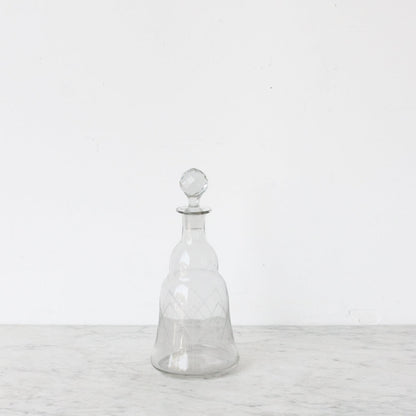 Carafe en forme de cloche avec bouchon