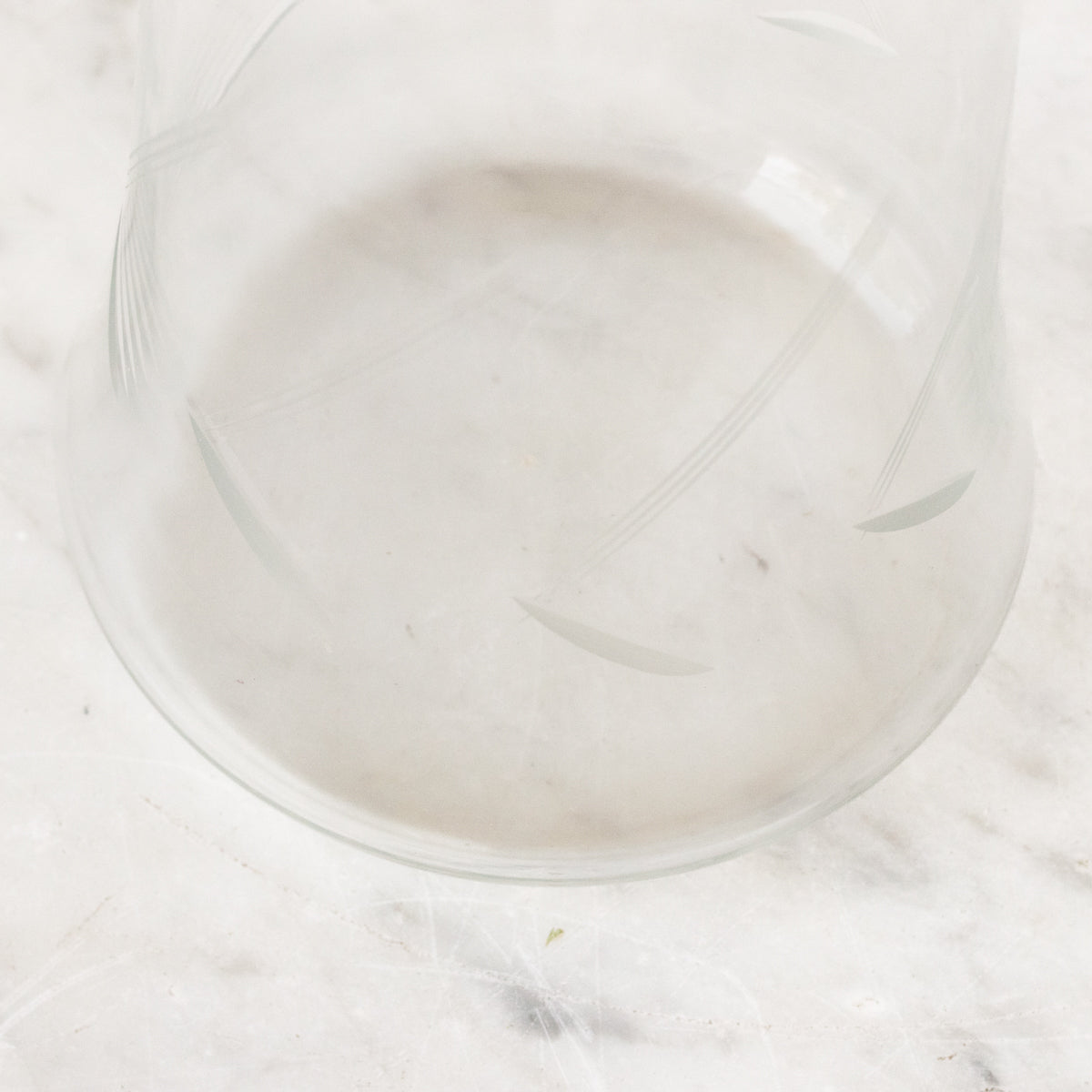 Carafe en forme de cloche avec bouchon